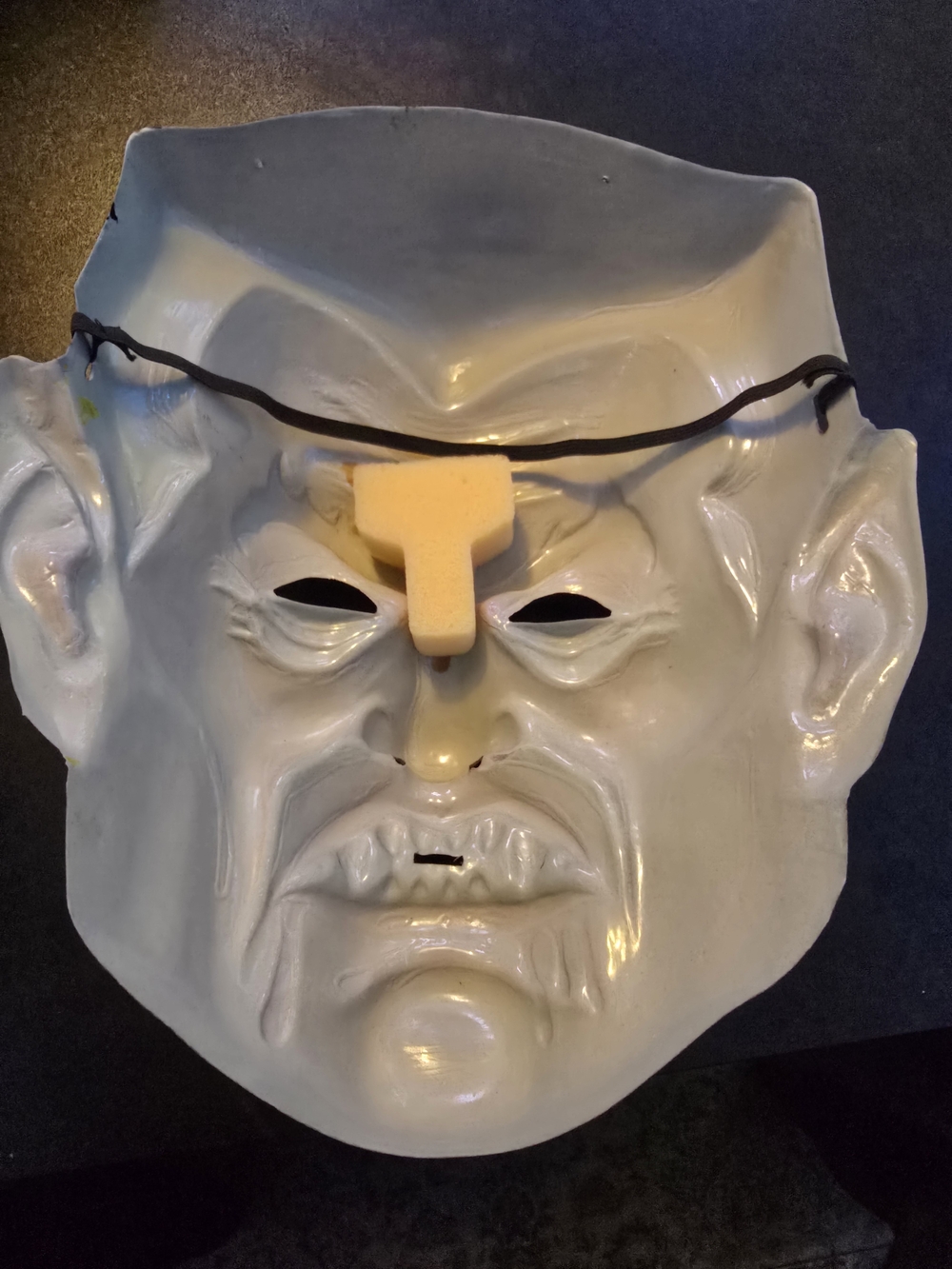 Vampire Mask - Picture 2 of 2